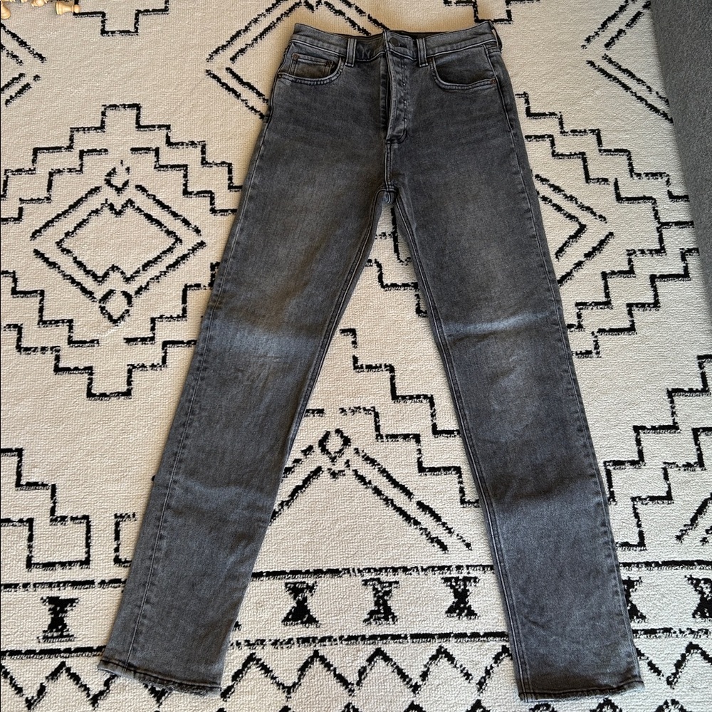 Aritzia Denim Forum The 90s Hi-Rise Drainpipe Slim Jeans in Ozone Black 26